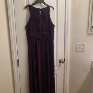 Elegant Purple Sleeveless Dress Pre-own